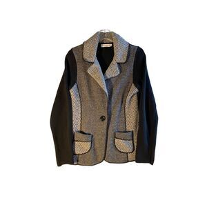 St Amcecco wool blend, made in Italy sweater cardigan, size medium ￼